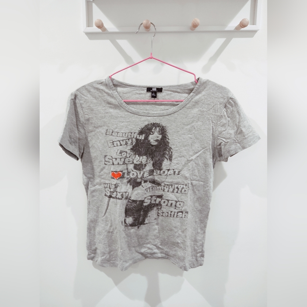 2/$10 3/$12 Gray Short Sleeve Tee with Graphic Print